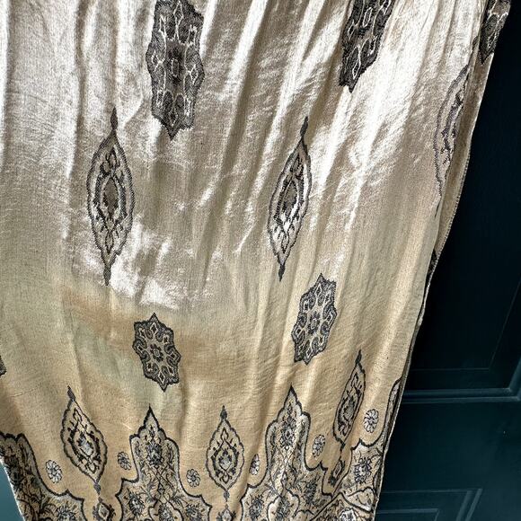 Saldarini Nieman Marcus Italian Woven Metallic Gold Wrap Scarf 19 x 70 Polished - Picture 5 of 7
